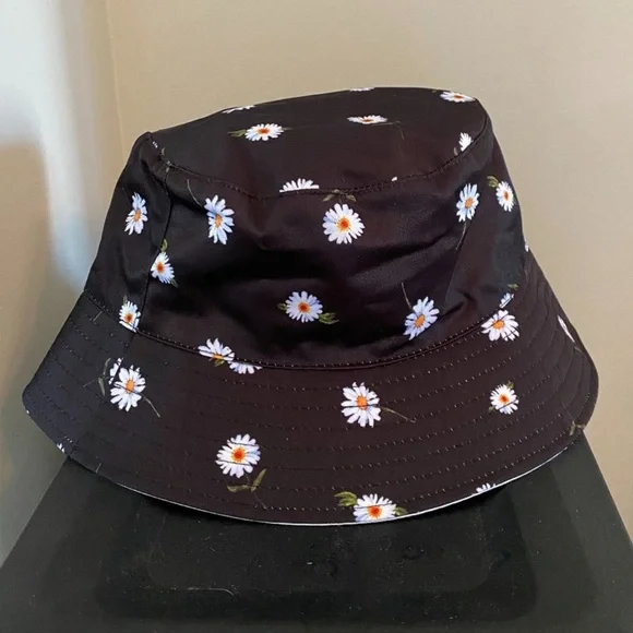 Mentormakeover Alice And Olivia Reversible Bucket Hat Alice  display picture 1